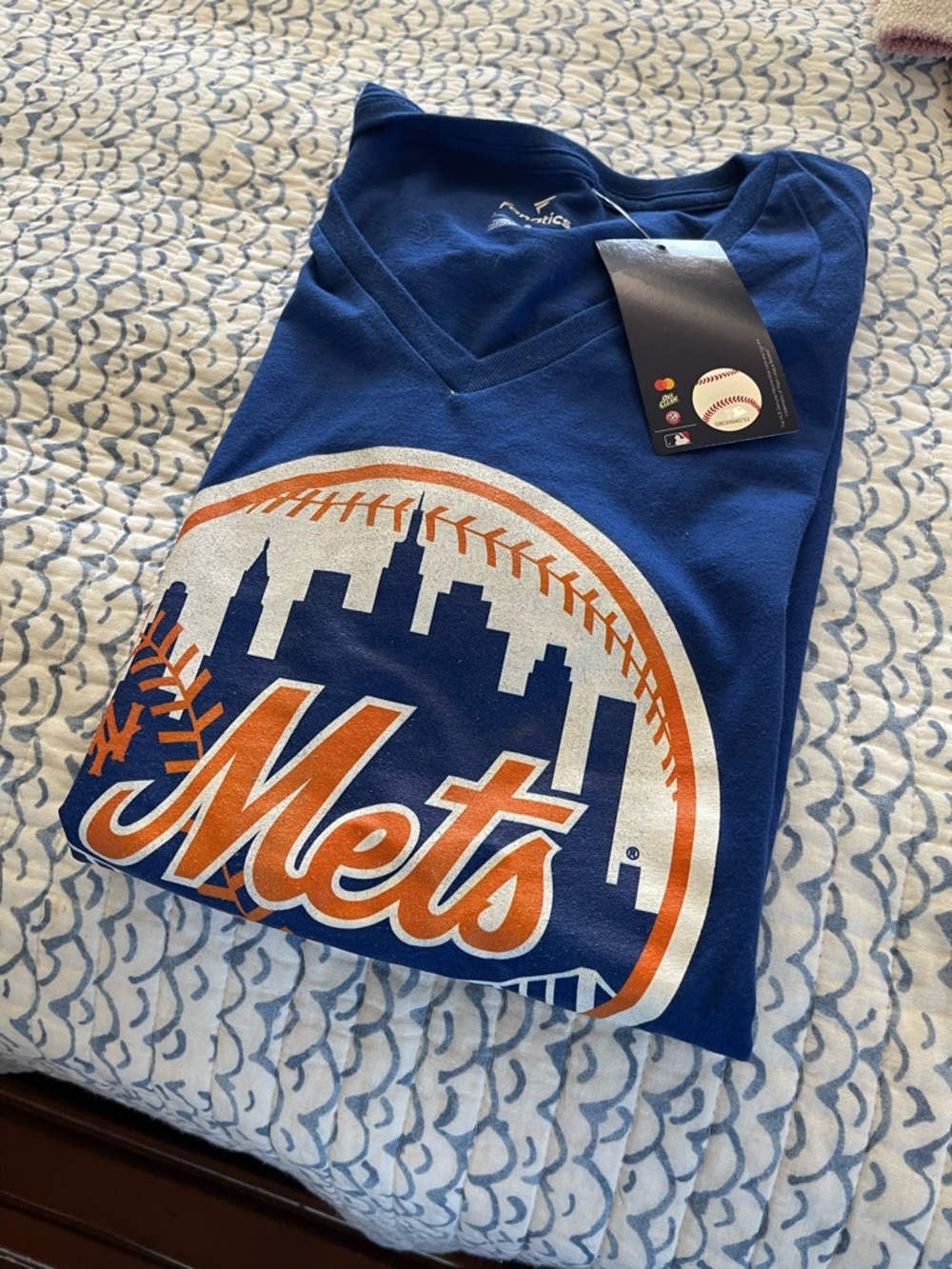 Fanatics Royal Blue Mets V-Neck Tee with Orange & White Logo. 
new with tags